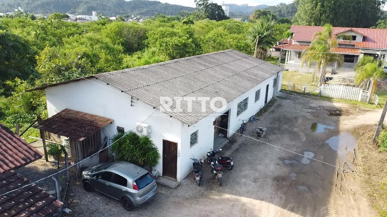 Loja / Salão / Ponto Comercial de 360m² no bairro CENTRO, em São João Batista | Eu Corretor
